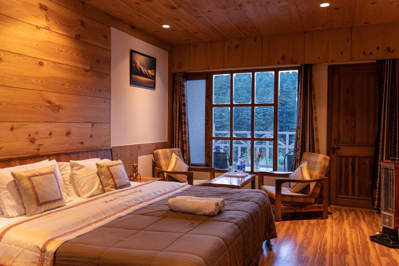 The Conifer Hotell Manāli Exteriör bild