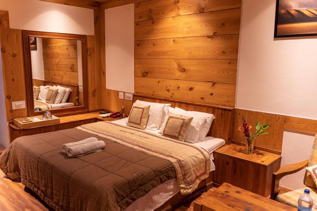 The Conifer Hotell Manāli Exteriör bild