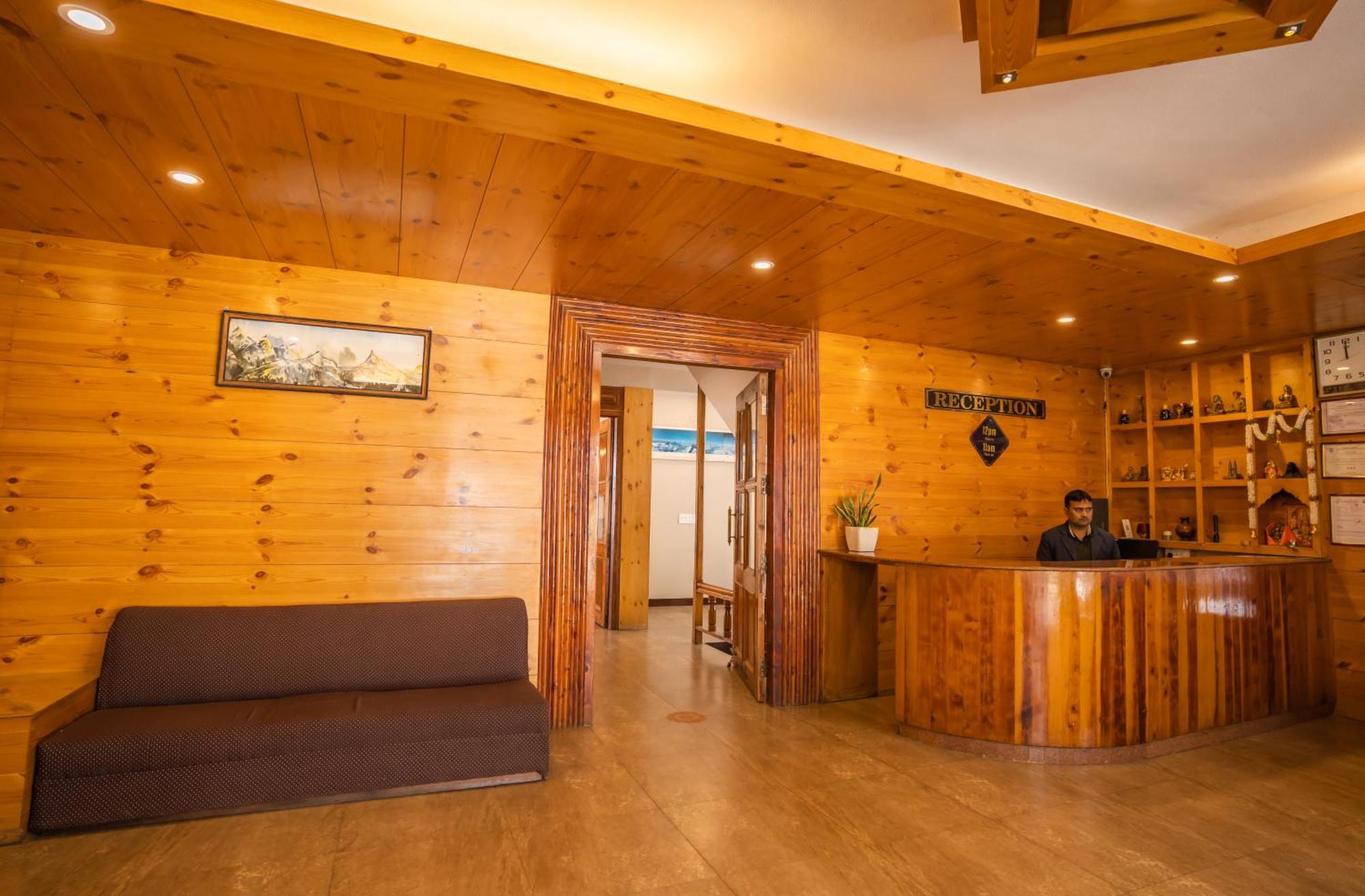 The Conifer Hotell Manāli Exteriör bild