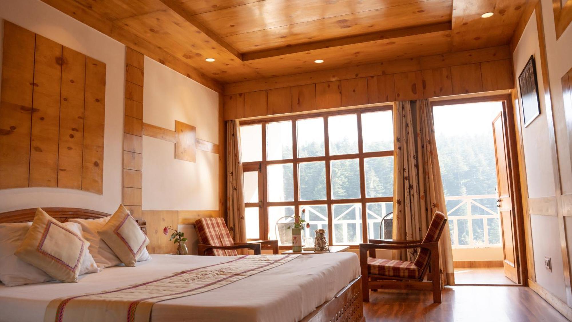 The Conifer Hotell Manāli Exteriör bild