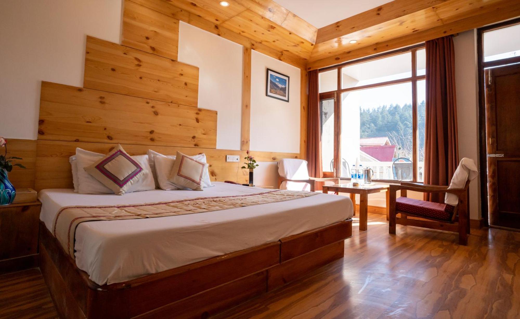 The Conifer Hotell Manāli Exteriör bild